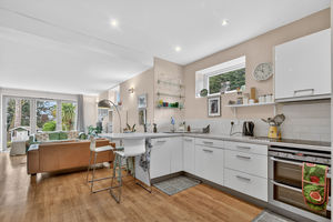 Photo 17- click for photo gallery